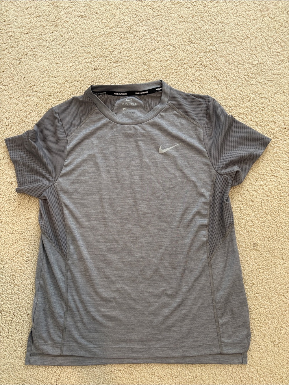 Nike Men’s Gray Short Sleeve Dri-FIT Tee